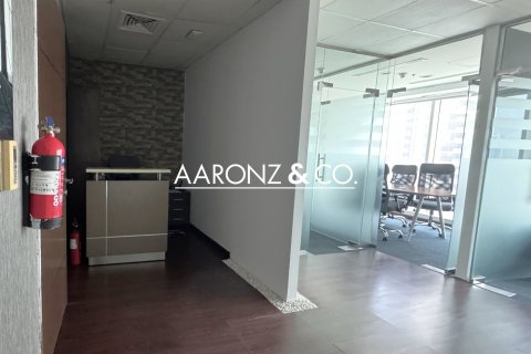 Bureau à Business Bay, Dubai, 48.5 m², № 78271 - photo 11
