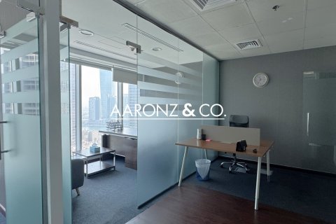 Bureau à Business Bay, Dubai, 48.5 m², № 78271 - photo 2