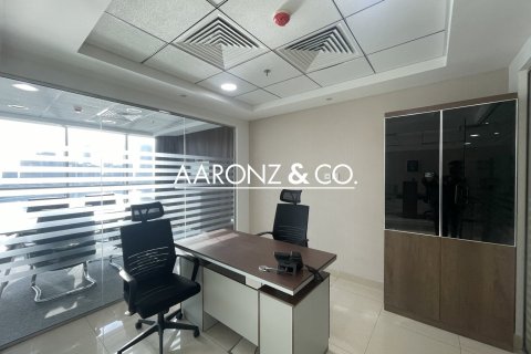 Office in Business Bay, Dubai 91.8 sq.m. № 78275 - photo 8