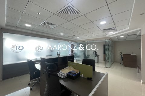 Office in Business Bay, Dubai 91.8 sq.m. № 78275 - photo 6