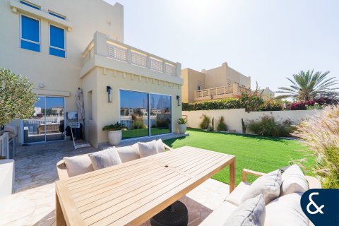 Villa en The Lakes, Dubai, 4 dormitorios, 335 m², № 98657 - foto 25