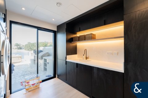 Villa en The Lakes, Dubai, 4 dormitorios, 335 m², № 98657 - foto 10