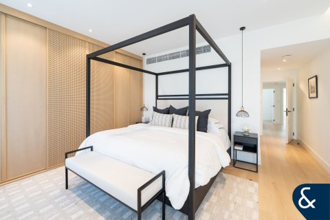 Villa en The Lakes, Dubai, 4 dormitorios, 335 m², № 98657 - foto 18