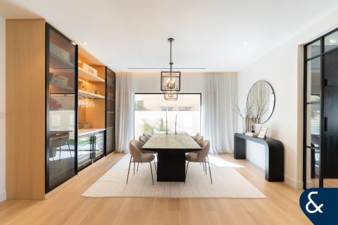 Villa en The Lakes, Dubai, 4 dormitorios, 335 m², № 98657 - foto 11