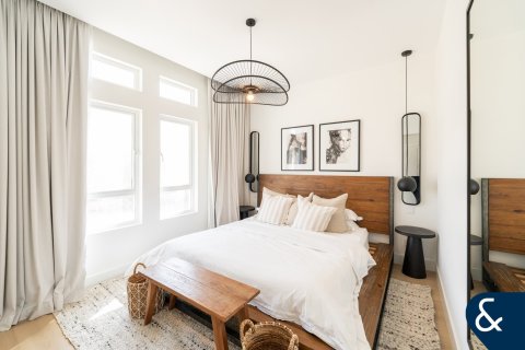 Villa en The Lakes, Dubai, 4 dormitorios, 335 m², № 98657 - foto 14