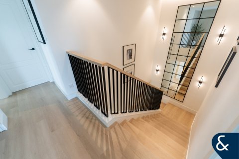 Villa en The Lakes, Dubai, 4 dormitorios, 335 m², № 98657 - foto 12