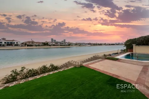 Villa in Palm Jumeirah, Dubai 4 bedrooms, 465 sq.m. № 61508 - photo 15