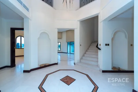 Купить виллу в Пальме Джумейре, Дубай: 4 спальни, 465м², № 61508 - фото 7