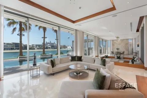 Entrepôt à Palm Jumeirah, Dubai, 4 chambres, 715 m², № 61510 - photo 1