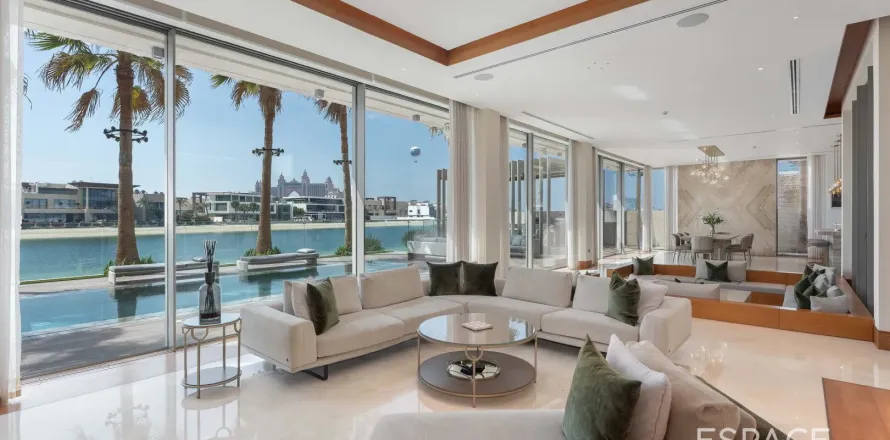 Entrepôt à Palm Jumeirah, Dubai, 4 chambres, 715 m², № 61510