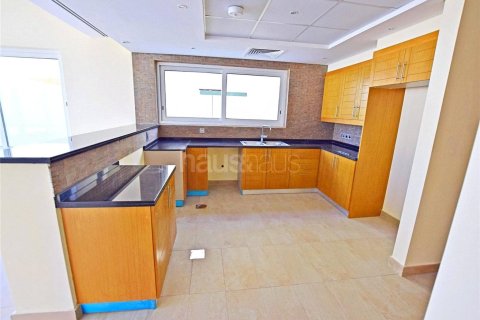 فيلا في Jumeirah Park, دبي 4 غرف نوم, 386 م² رقم 43248 - صورة 2
