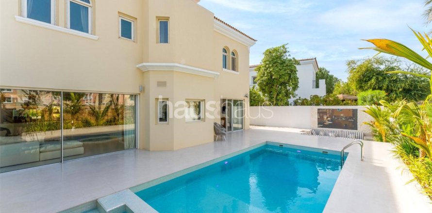 Villa in Arabian Ranches, Dubai 5 bedrooms, 409 sq.m. № 43246