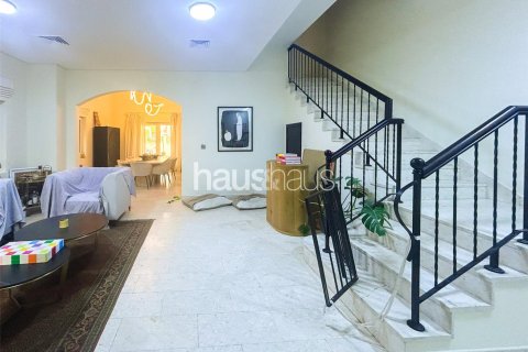 Villa en The Villa, Dubai, 5 dormitorios, 555 m², № 43237 - foto 3
