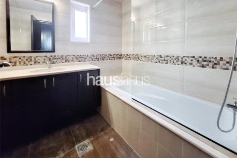 Villa en The Villa, Dubai, 5 dormitorios, 555 m², № 43237 - foto 17