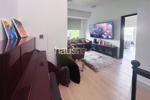 Villa en The Villa, Dubai, 5 dormitorios, 555 m², № 43237 - foto 8
