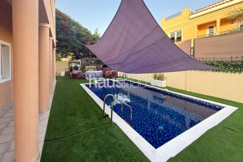 Villa en The Villa, Dubai, 5 dormitorios, 555 m², № 43237 - foto 6