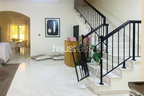 Villa en The Villa, Dubai, 5 dormitorios, 555 m², № 43237 - foto 7