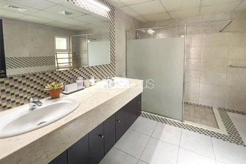Villa en The Villa, Dubai, 5 dormitorios, 555 m², № 43237 - foto 15