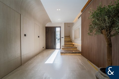 Купить виллу в Meadows, Дубай: 4 спальни, 353м², № 91286 - фото 5