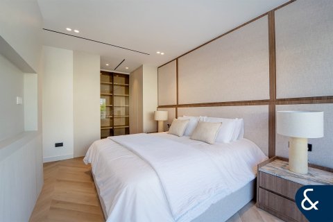 Купить виллу в Meadows, Дубай: 4 спальни, 353м², № 91286 - фото 18