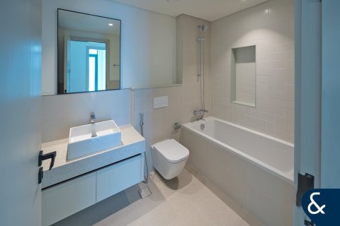 Купить квартиру в EMAAR Beachfront, Dubai Harbour, Дубай: 2 спальни, 109м², № 91297 - фото 8