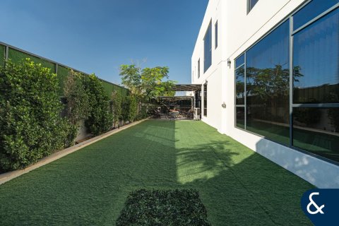 Купить виллу в North Village, Al Furjan, Дубай: 5 спален, 569м², № 91289 - фото 18