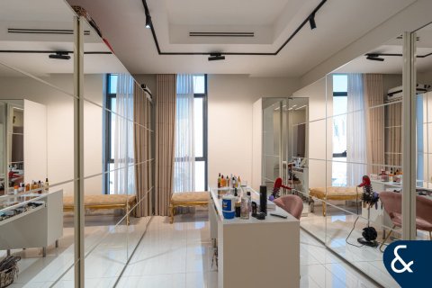 Купить виллу в North Village, Al Furjan, Дубай: 5 спален, 569м², № 91289 - фото 17