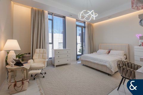 Купить виллу в North Village, Al Furjan, Дубай: 5 спален, 569м², № 91289 - фото 13