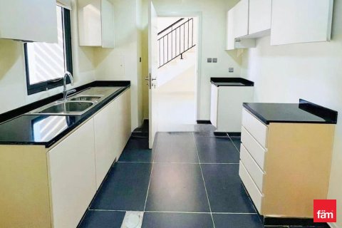 Townhouse in Dubai 3 bedrooms, 174.8 sq.m. № 111738 - photo 6
