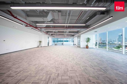 Офис в Sheikh Zayed Road, Дубай, 921.5м², № 111739