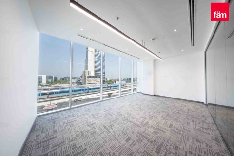 Снять в аренду офис в Sheikh Zayed Road, Дубай: 921.5м², № 111739 - фото 9