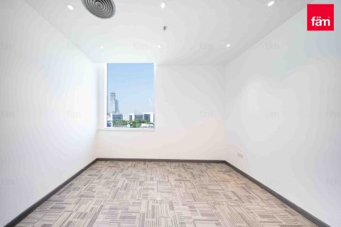 Снять в аренду офис в Sheikh Zayed Road, Дубай: 921.5м², № 111739 - фото 12
