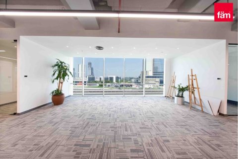 Снять в аренду офис в Sheikh Zayed Road, Дубай: 921.5м², № 111739 - фото 8