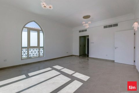 Villa in Jumeirah Islands, Dubai 4 bedrooms, 988.7 sq.m. № 55092 - photo 12
