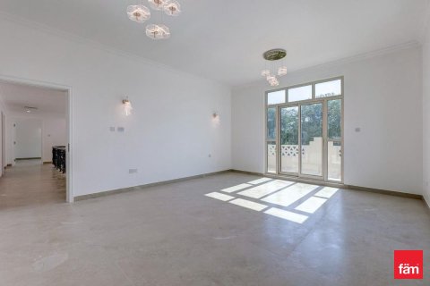 Villa in Jumeirah Islands, Dubai 4 bedrooms, 988.7 sq.m. № 55092 - photo 10