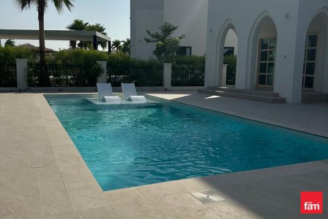 Villa in Jumeirah Islands, Dubai 4 bedrooms, 988.7 sq.m. № 55092 - photo 3
