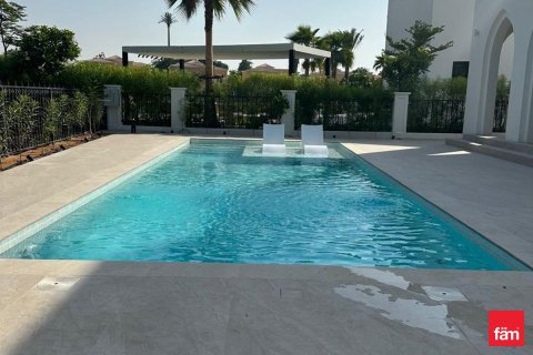 Villa in Jumeirah Islands, Dubai 4 bedrooms, 988.7 sq.m. № 55092 - photo 2