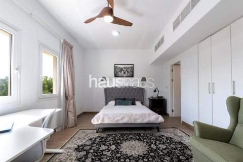 Villa en Meadows, Dubai, 4 dormitorios, 373 m², № 44468 - foto 6