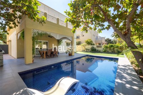 Villa en Meadows, Dubai, 4 dormitorios, 373 m², № 44468 - foto 22