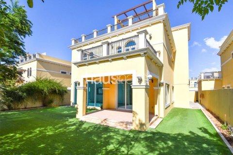 Villa in Jumeirah Park, Dubai 4 bedrooms, 386 sq.m. № 44478 - photo 1