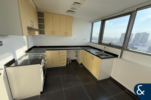 Apartment in GOLF HORIZON in Dubai 2 bedrooms, 158 sq.m. № 79301 - photo 4