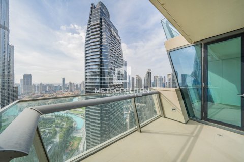 Apartment in Burj Vista, Downtown Dubai (Downtown Burj Dubai), Dubai 3 bedrooms, 165 sq.m. № 7450 - photo 2