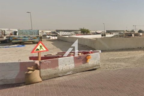 Terrain à Dubai, 24249.2 m², № 49135 - photo 2