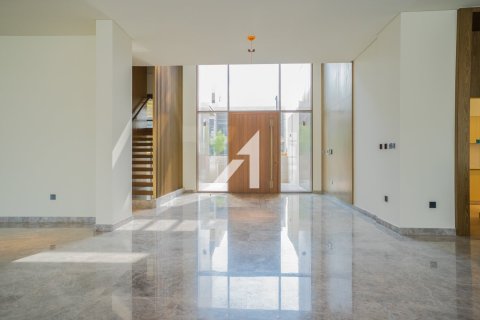 Villa in Dubai Hills Estate, Dubai 6 bedrooms, 902.3 sq.m. № 49137 - photo 9