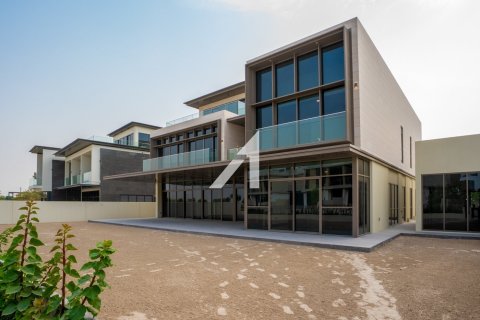 Villa in Dubai Hills Estate, Dubai 6 bedrooms, 902.3 sq.m. № 49137 - photo 2