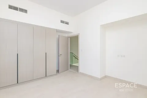 Adosado en Al Furjan, Dubai, 4 dormitorios, 269 m², № 62031 - foto 12