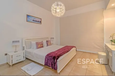 Apartment in Palm Jumeirah, Dubai 2 bedrooms, 161 sq.m. № 62037 - photo 7