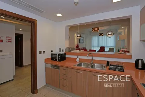 Apartment in Palm Jumeirah, Dubai 2 bedrooms, 161 sq.m. № 62037 - photo 5