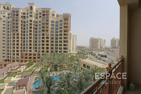 Apartment in Palm Jumeirah, Dubai 2 bedrooms, 161 sq.m. № 62037 - photo 10
