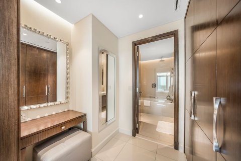 Купить квартиру в The Address Residence Fountain Views, Даунтаун Дубай (Даунтаун Бурдж Дубай), Дубай: 1 спальня, 79м², № 15031 - фото 13